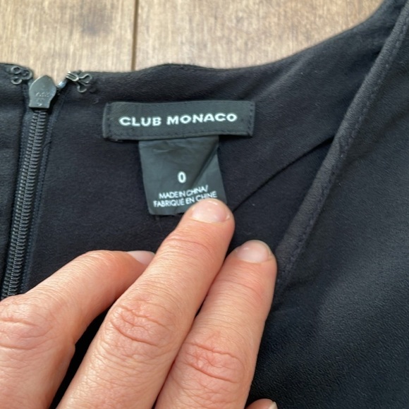 Club Monaco Bodena frill Long Sleeve Romper Jumpsuit shorts v neck Black Sz 0 - Picture 11 of 16